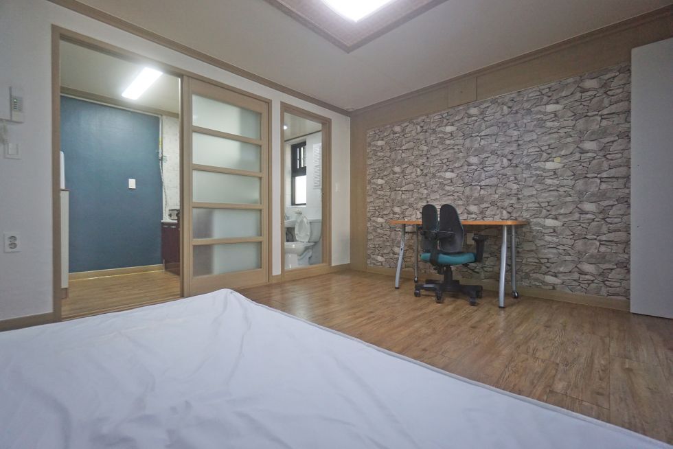 대구 북구 대현동 경북대학교 쪽문, 조은문에서 가까운 넓은 원룸! 월세 매물번호 10713 사진 1