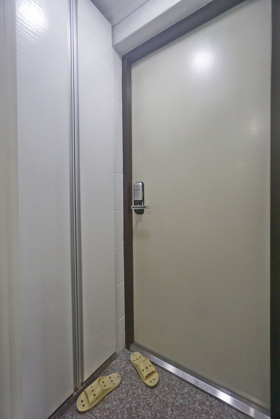 대구 북구 대현동 친구와 살기 좋은 경북대 깔끔한 풀옵션 쓰리룸! 월세 매물번호 10731 사진 3